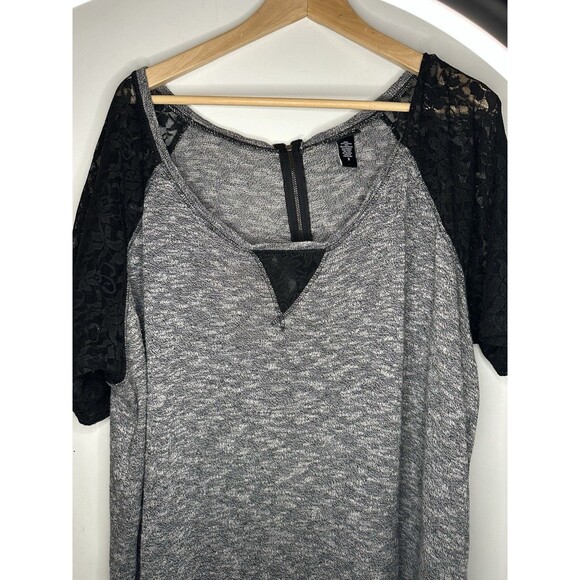 Torrid Size 3 Black Lace Short Sleeves Tunic Gray Marbled -EUC 22/24 - Picture 7 of 10